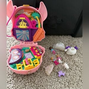 Polly Pocket Llama Music Party Compact and Accessories